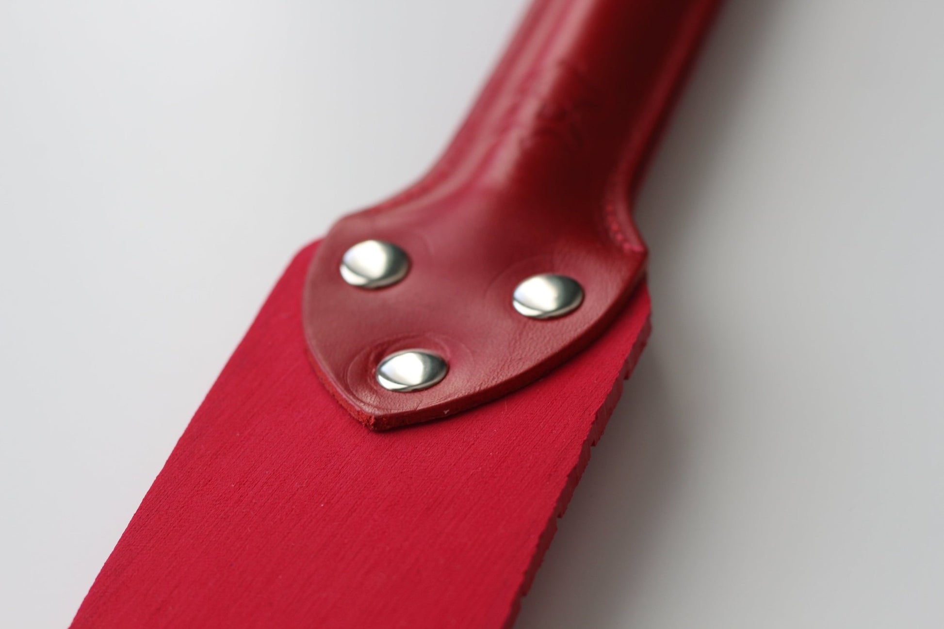Punishment Paddle- Tyre Rubber Punainen